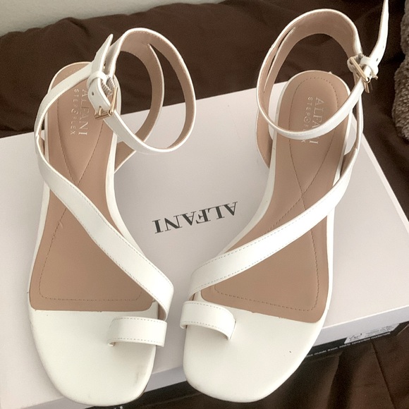 Alfani Heels - Picture 4 of 4